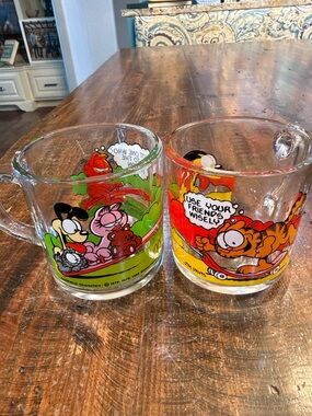 Garfield Vintage Collectible Illustrated Glass Mugs - Set of 2 1978, 1980
